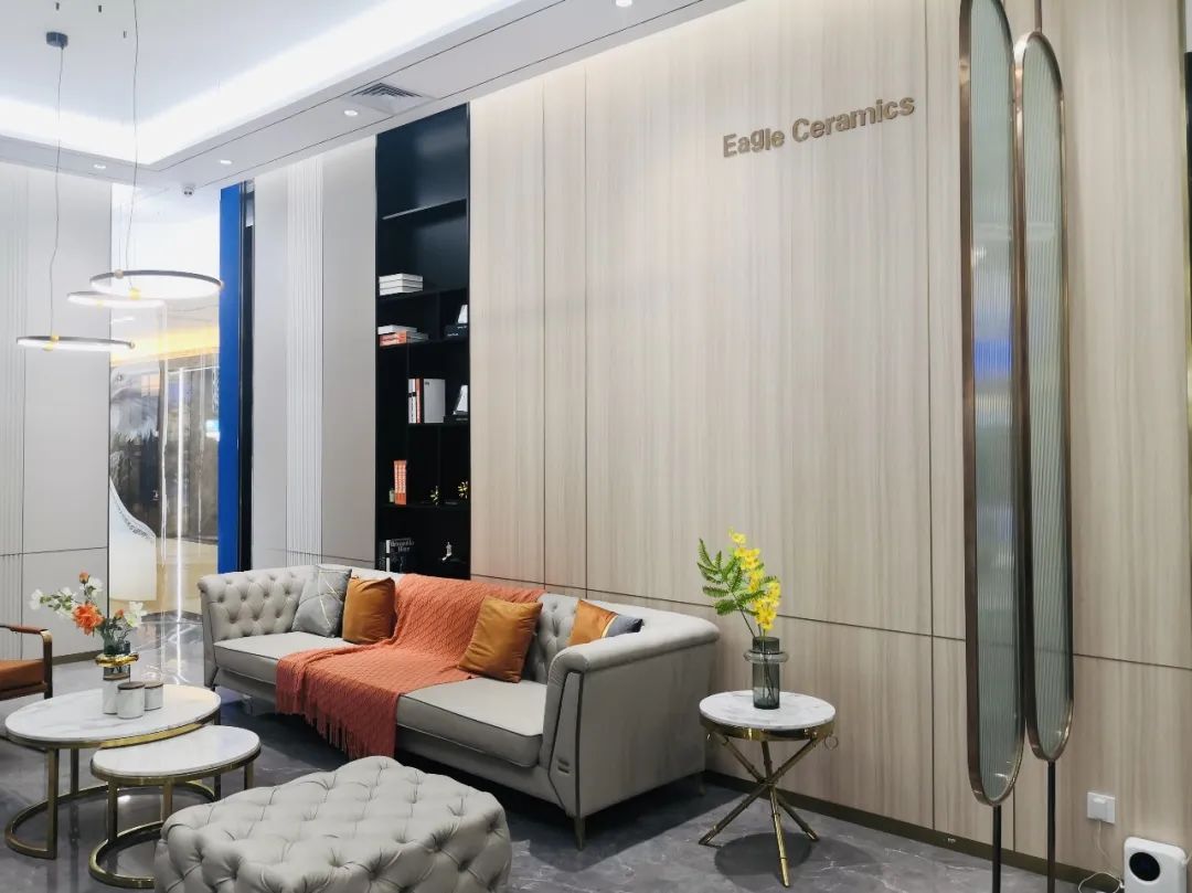 鷹牌墻地專家店|常州鷹牌:開(kāi)啟墻地專家展廳新面貌(圖5) 鷹牌墻地專家店|常州鷹牌:開(kāi)啟墻地專家展廳新面貌(圖5)