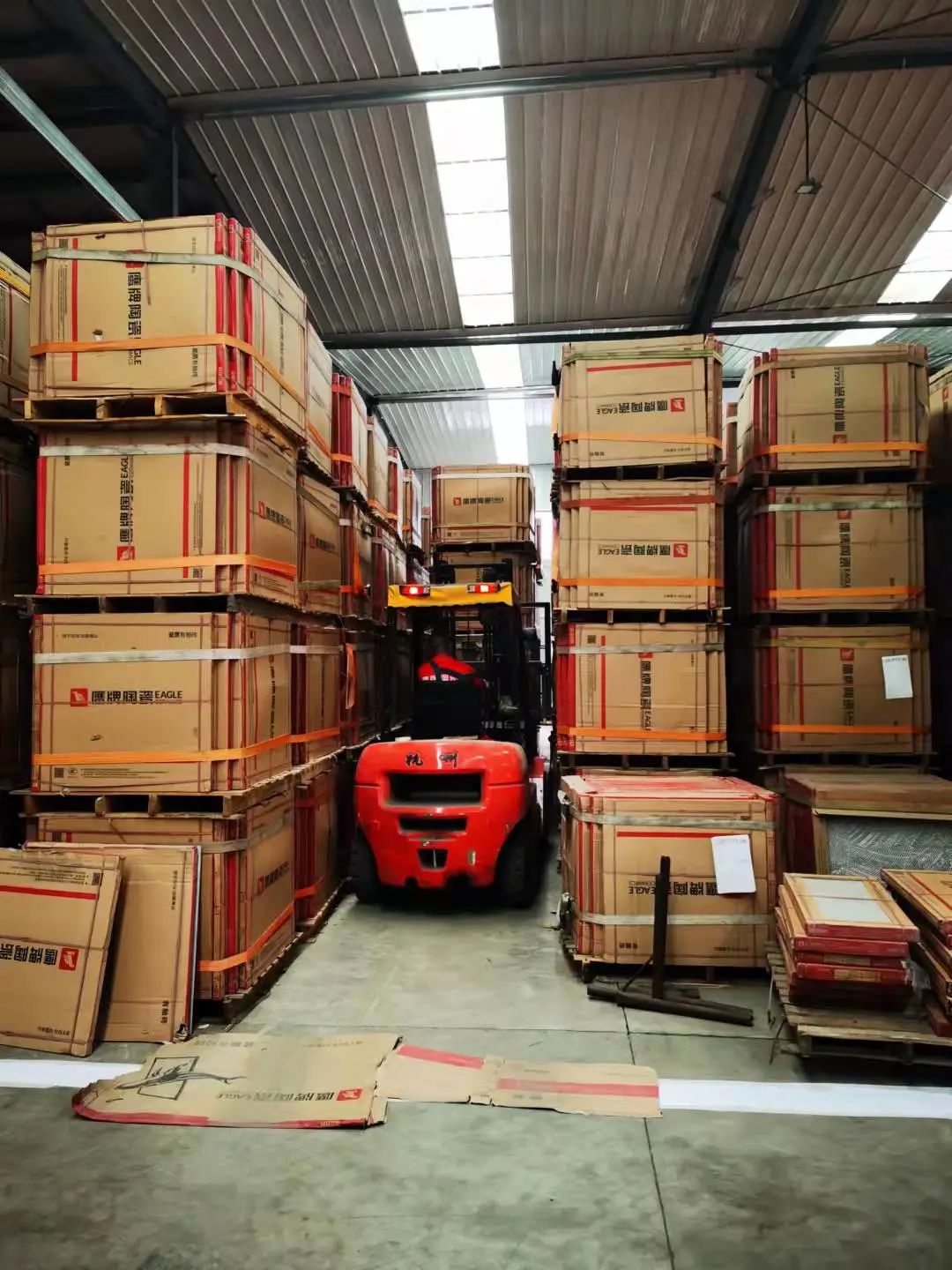 勢不可擋,鷹牌陶瓷終端布局再提速,石家莊1000㎡旗艦店盛大開業!(圖17) 勢不可擋,鷹牌陶瓷終端布局再提速,石家莊1000㎡旗艦店盛大開業!(圖17)