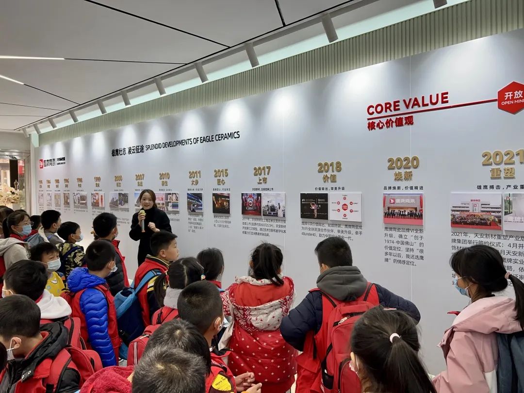 爭做未來接班人——2022佛山傳媒集團職工子女冬令營走進鷹牌！(圖5)