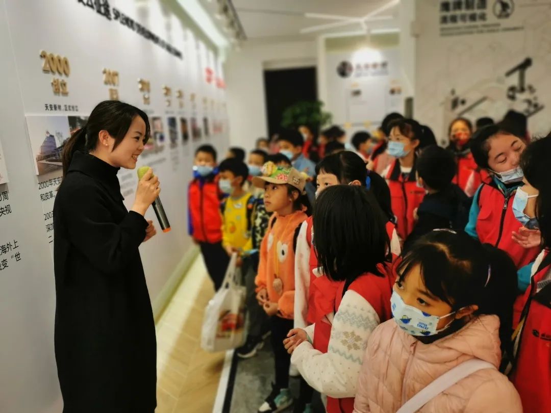 爭做未來接班人——2022佛山傳媒集團職工子女冬令營走進鷹牌！(圖9)