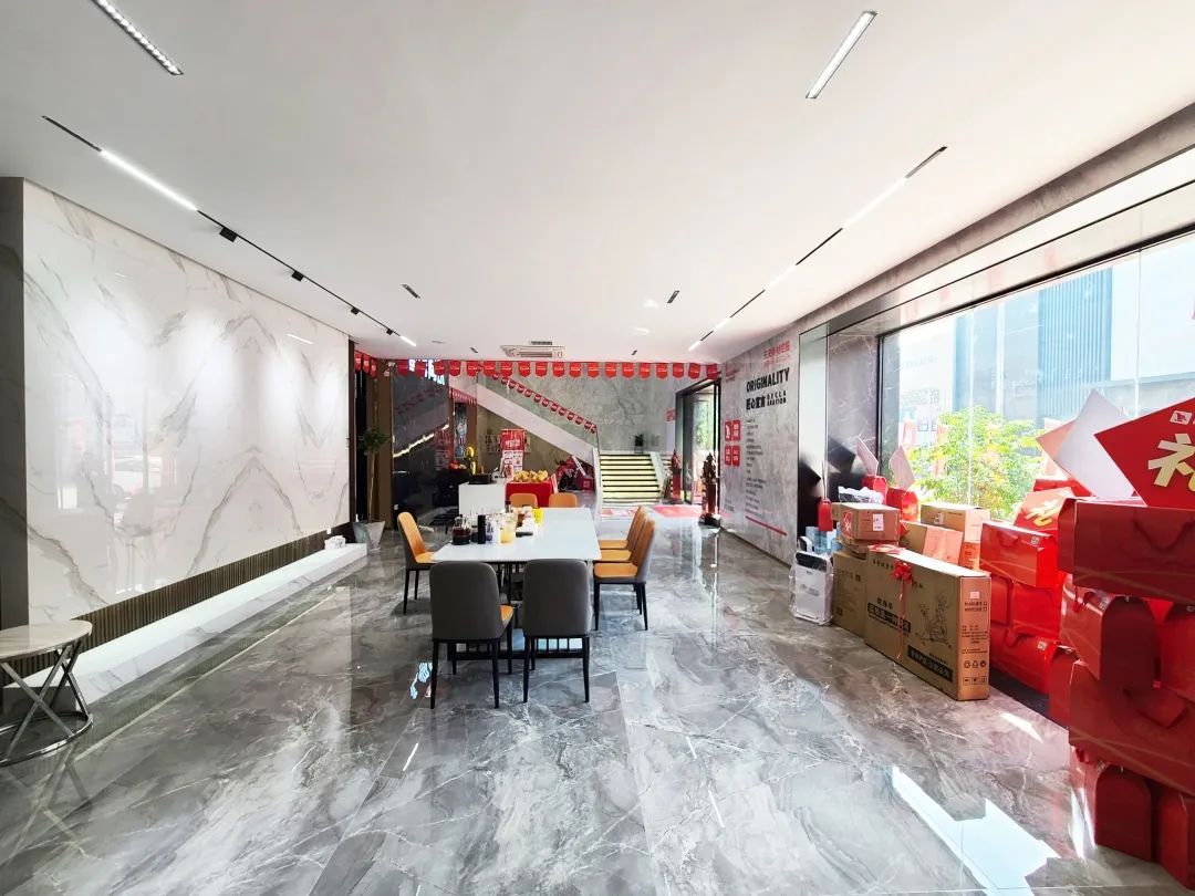 晉江鷹牌旗艦店｜緊跟時代步伐，以品牌力量制勝市場!(圖3)