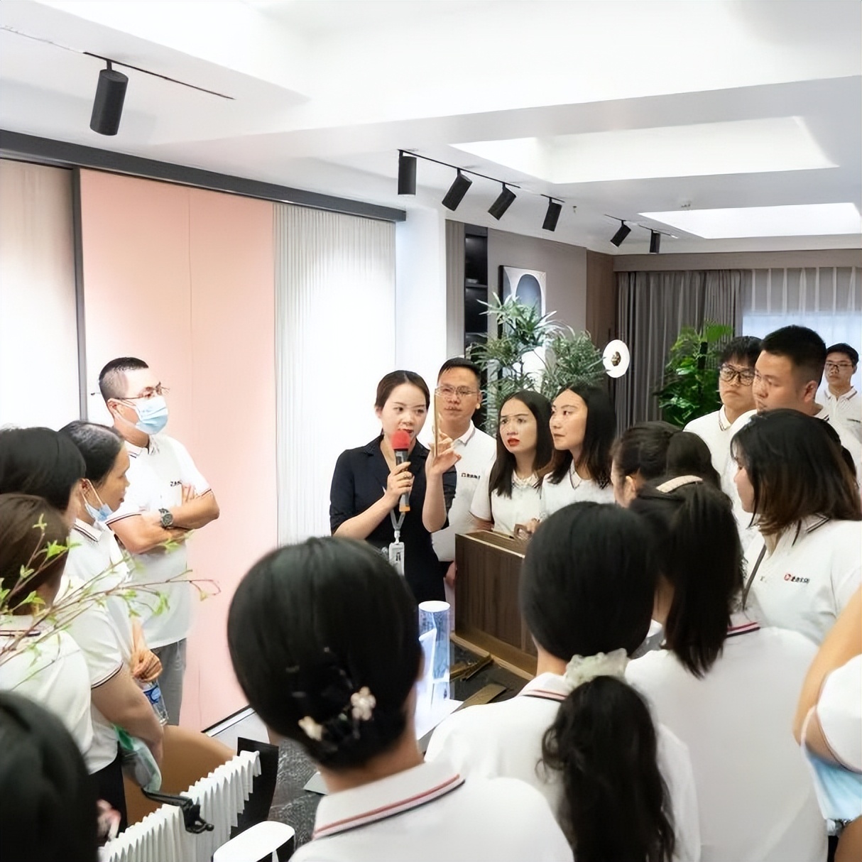 參觀學習，加速轉變｜鷹牌墻地專家全國店長培訓進行中！