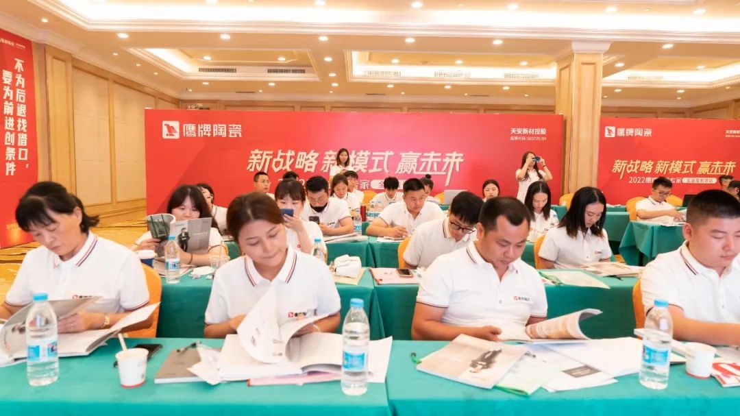 參觀學(xué)習(xí)，加速轉(zhuǎn)變｜鷹牌墻地專家全國店長培訓(xùn)進(jìn)行中！(圖14)