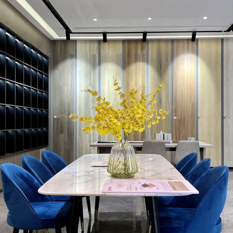 鷹牌墻地專家店｜廣西?南寧——以全新面貌華麗綻放，演繹現(xiàn)代時(shí)尚輕奢格調(diào)(圖2)