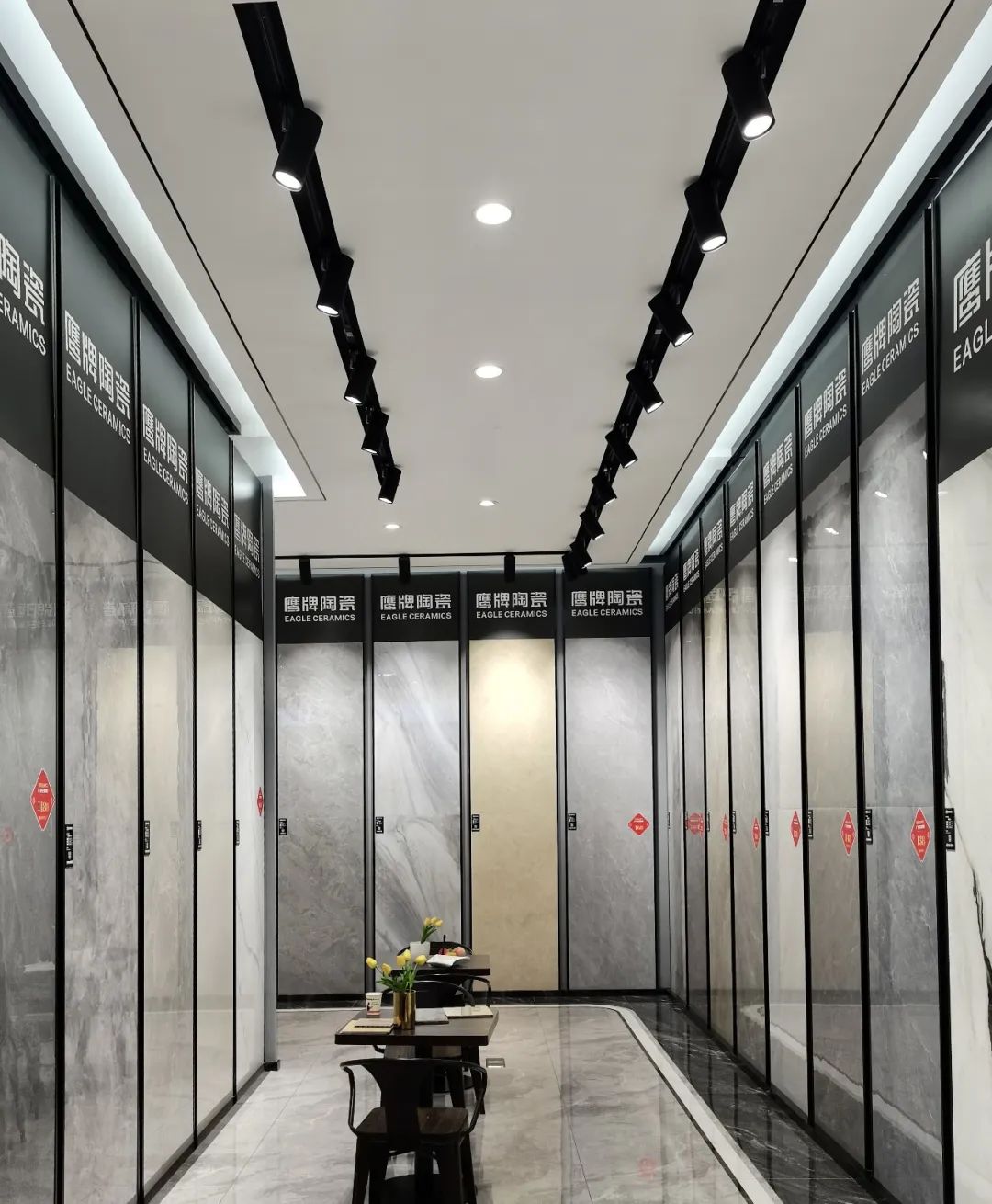 鷹牌墻地專家店｜廣西?南寧——以全新面貌華麗綻放，演繹現(xiàn)代時(shí)尚輕奢格調(diào)(圖18)