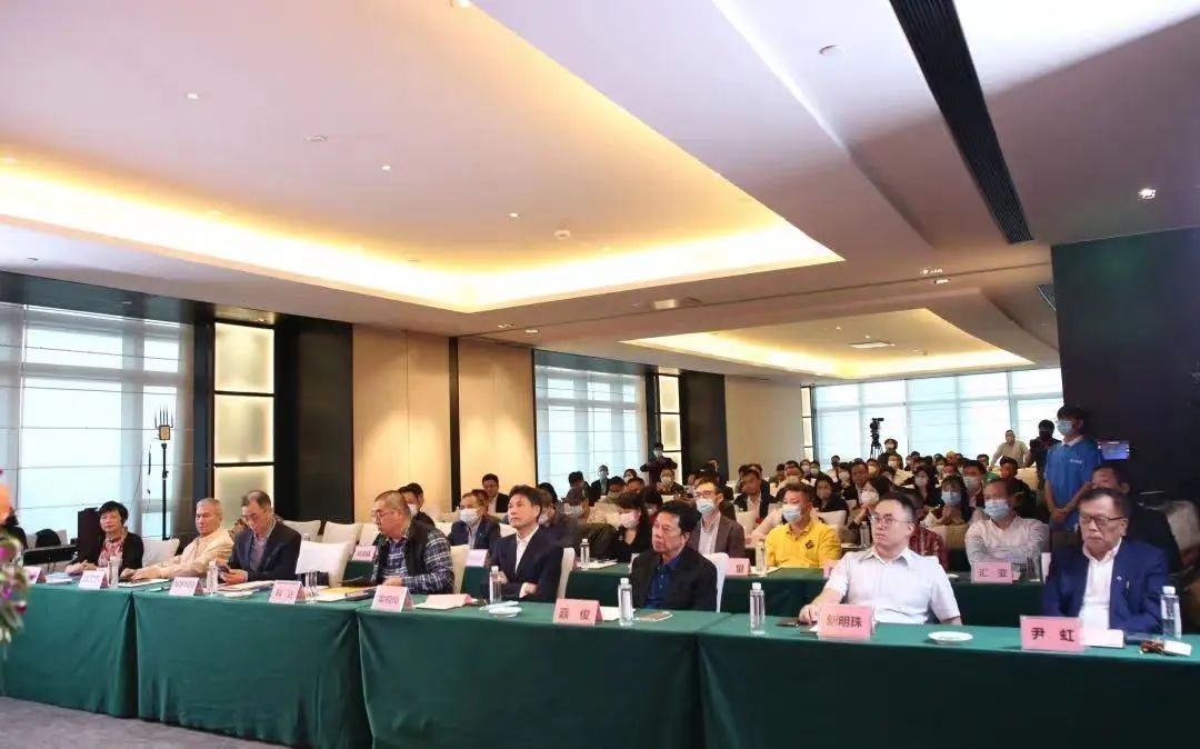 正宗廣東磚 | 鷹牌陶瓷上榜首批“佛山陶瓷”集體商標品牌！(圖2)