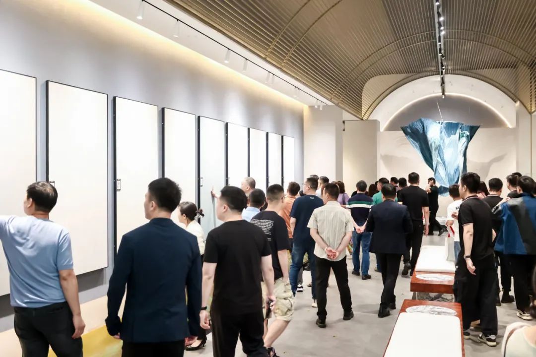 新鷹牌 創未來｜鷹牌新總部展廳盛大揭幕&中國瓷IP新品隆重上市！(圖10)