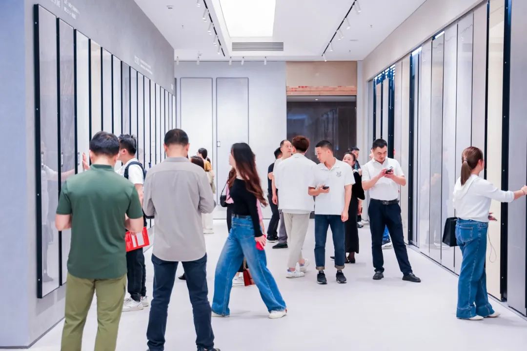 新鷹牌 創未來｜鷹牌新總部展廳盛大揭幕&中國瓷IP新品隆重上市！(圖15)