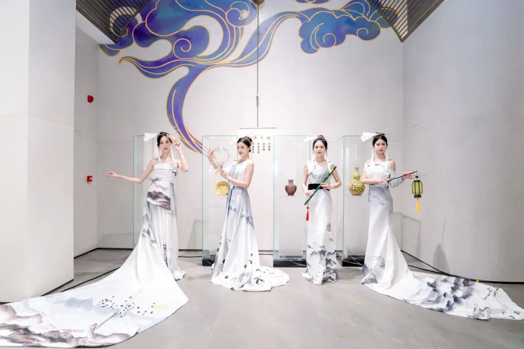 新鷹牌 創未來｜鷹牌新總部展廳盛大揭幕&中國瓷IP新品隆重上市！(圖24)