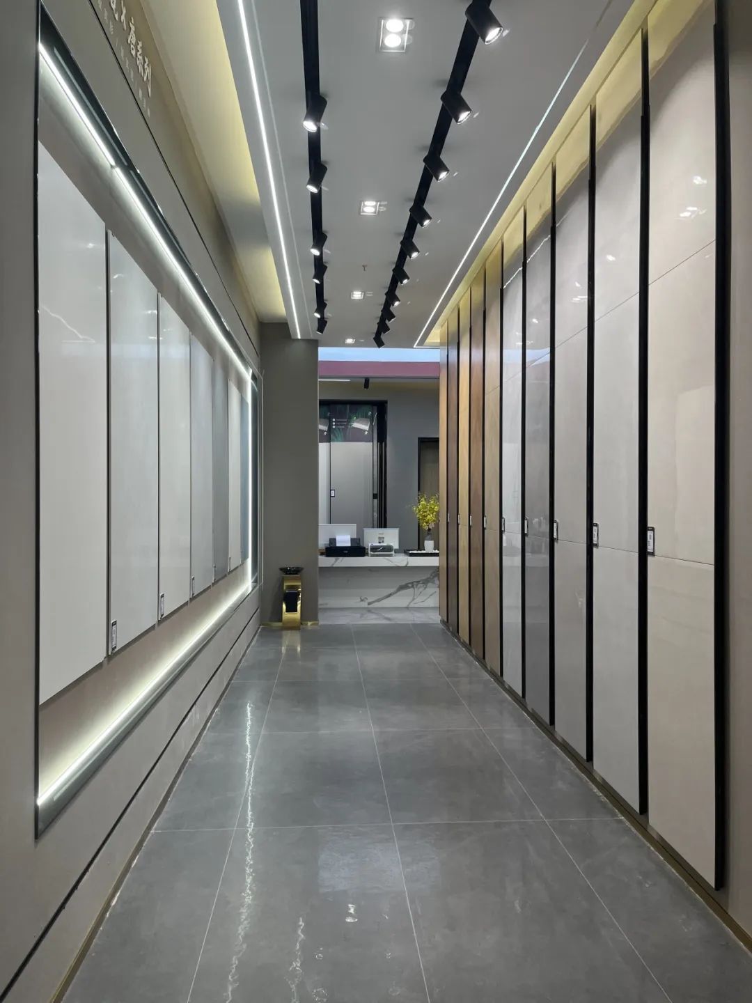 鷹牌50周年 門店風采｜貴州都勻鷹牌旗艦店，以極簡之美，引領空間美學新風尚(圖8)