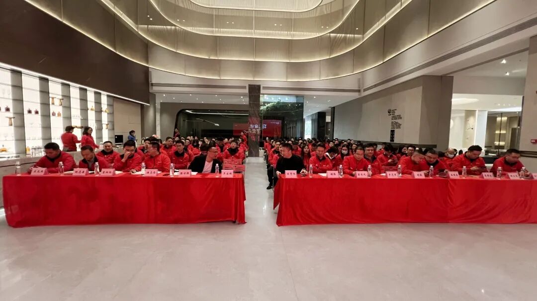 砥礪奮進(jìn)，攻堅(jiān)2025｜鷹牌營(yíng)銷中心開年?duì)I銷會(huì)議圓滿舉行！(圖2)