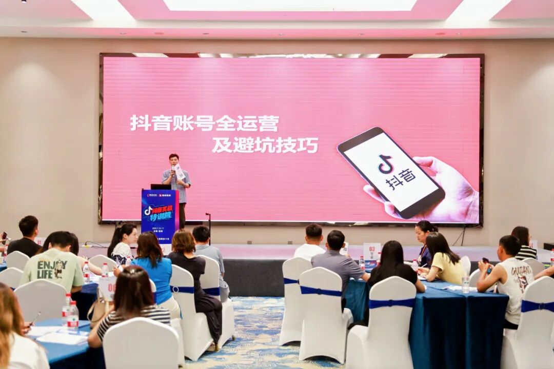 全民擁抱新媒體|品牌營銷戰略升級,鷹牌陶瓷探索全新破局之路(圖16) 全民擁抱新媒體|品牌營銷戰略升級,鷹牌陶瓷探索全新破局之路(圖16)