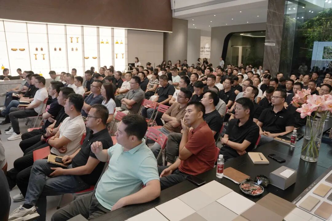 鷹牌新材 · 舊改專家 | 鷹牌新材全新戰略正式啟動(圖9)