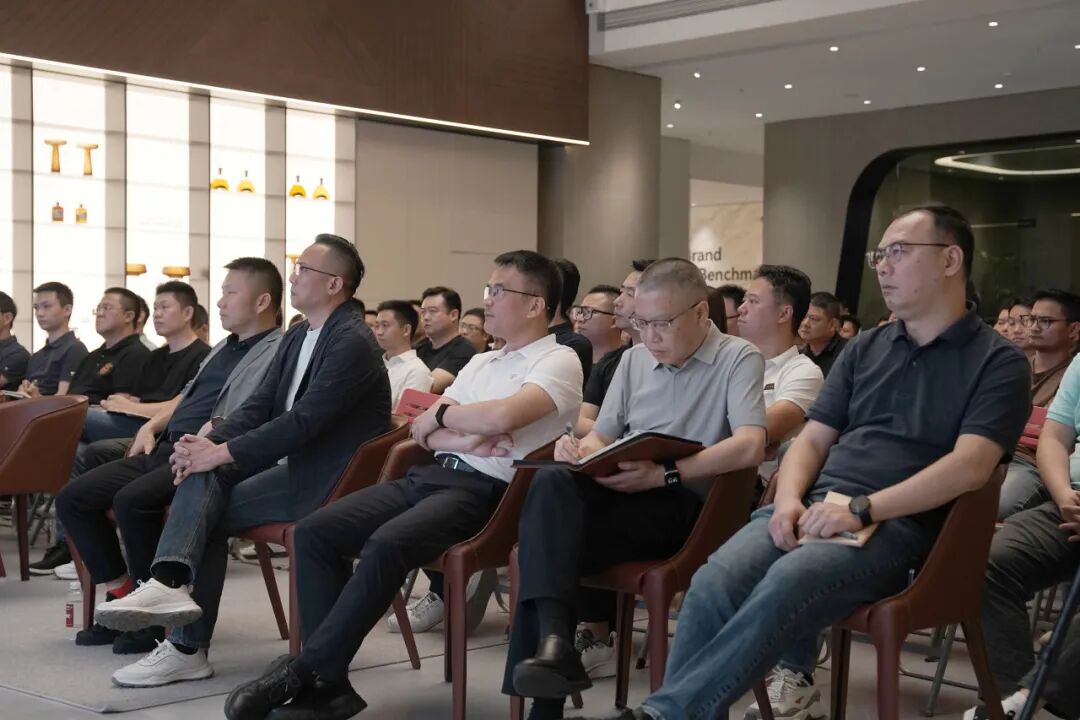 鷹牌新材 · 舊改專家 | 鷹牌新材全新戰略正式啟動(圖4)