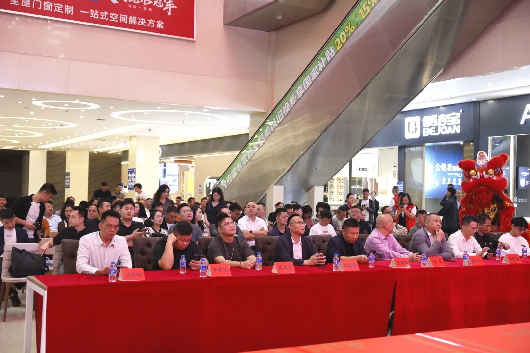 新店開(kāi)業(yè)|鷹牌陶瓷昆明新店盛大開(kāi)業(yè),共赴美學(xué)新境!(圖2) 新店開(kāi)業(yè)|鷹牌陶瓷昆明新店盛大開(kāi)業(yè),共赴美學(xué)新境!(圖2)