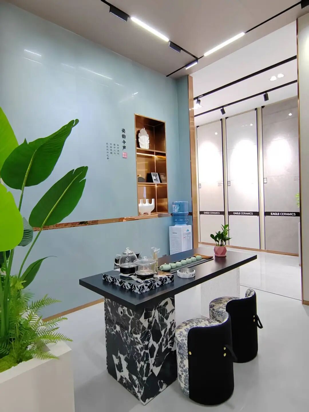 四川宜賓鷹牌旗艦店｜高端空間設計，美出顏值新境界(圖11)