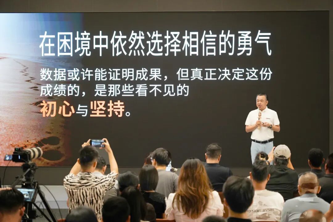 風(fēng)起處，萬(wàn)物生 | 鷹牌新材戰(zhàn)略發(fā)布會(huì)圓滿落幕！(圖6)