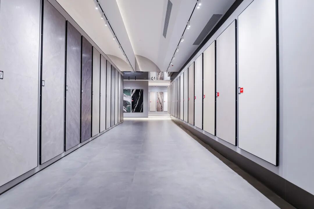 再添榮譽|鷹牌陶瓷榮獲2025中國陶瓷質造百強！(圖11)